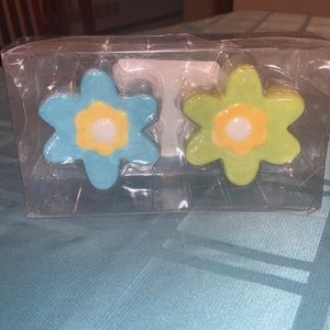 Cute Flower Salt & Pepper Shakers Set Decor New!